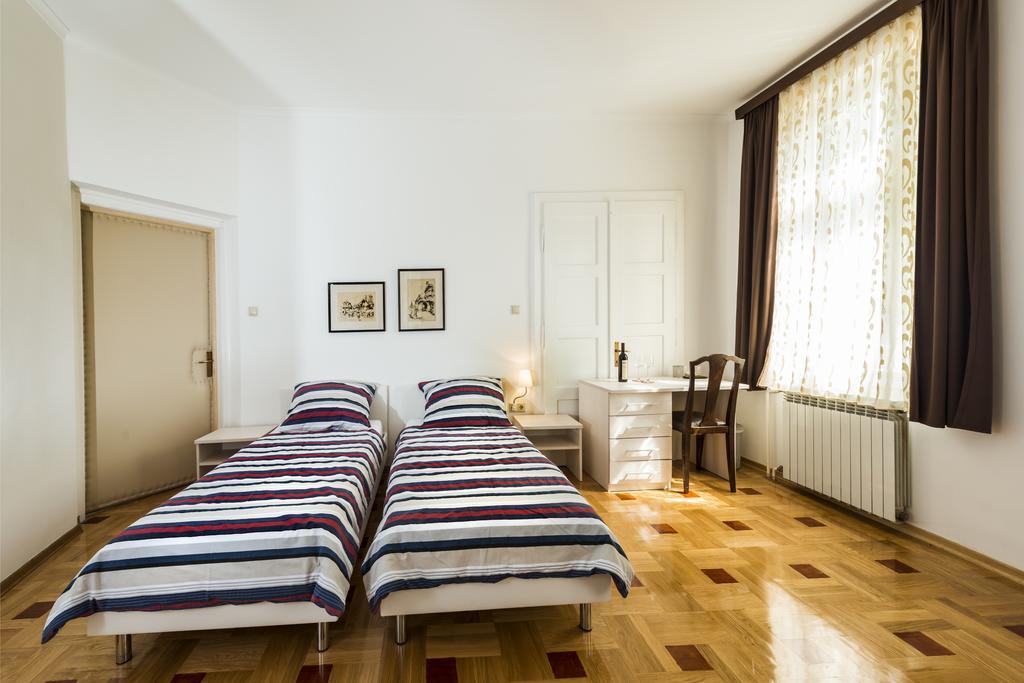 Vila Regina Rooms Karlovac Exterior foto